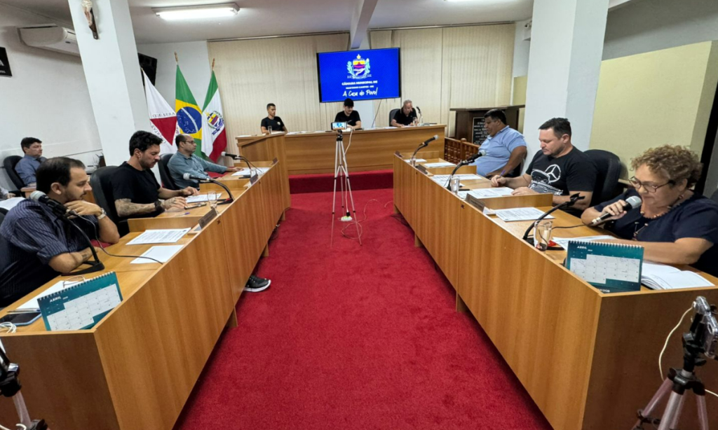 Câmara Municipal aprova auxílio alimentação de R$ 300 para servidores públicos de Martinho Campos